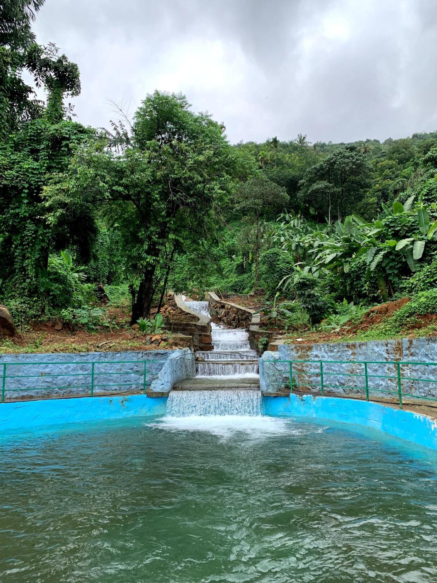 Royal Mount Inn Resorts Paithalmala ภายนอก รูปภาพ