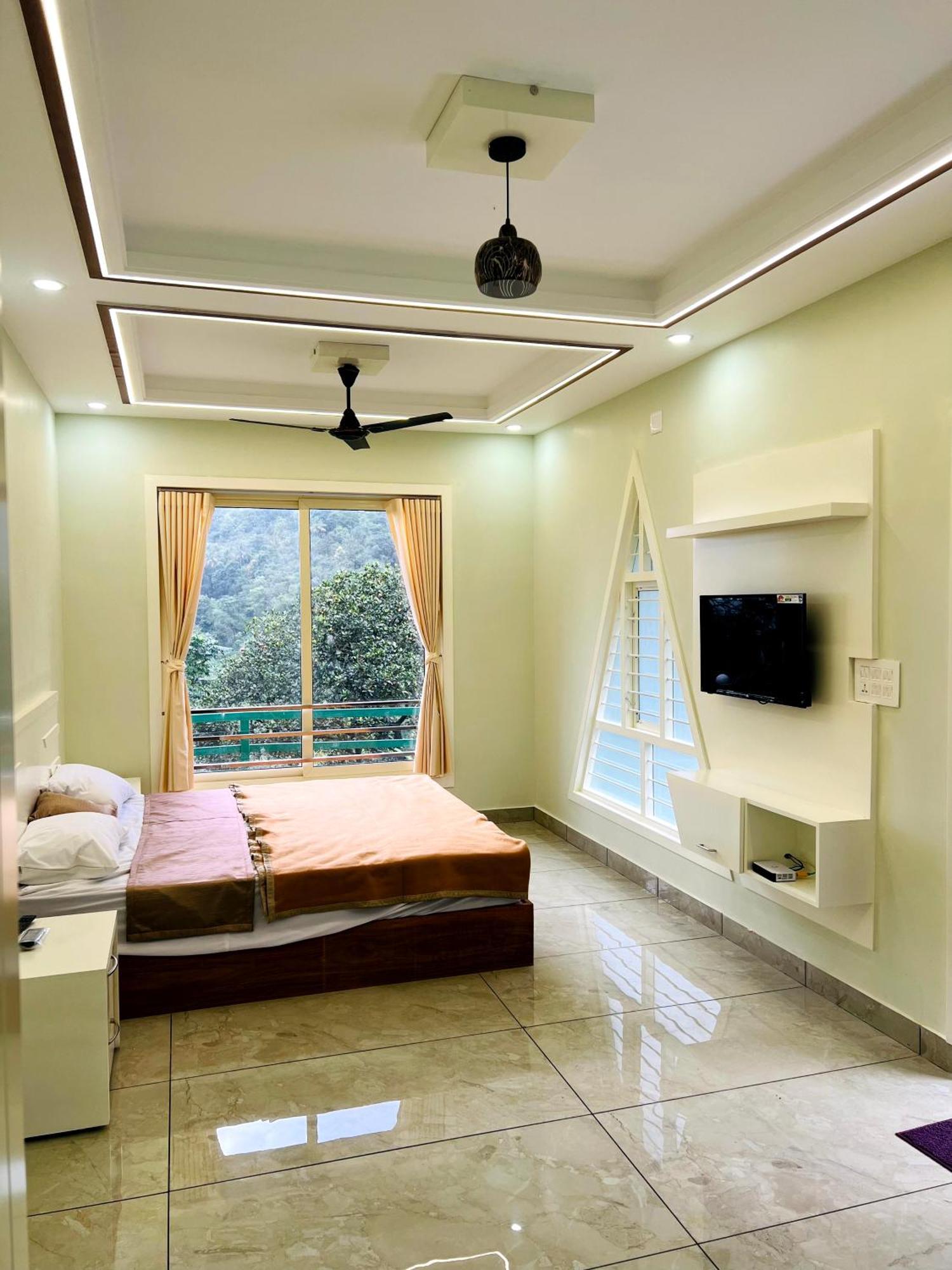 Royal Mount Inn Resorts Paithalmala ห้อง รูปภาพ